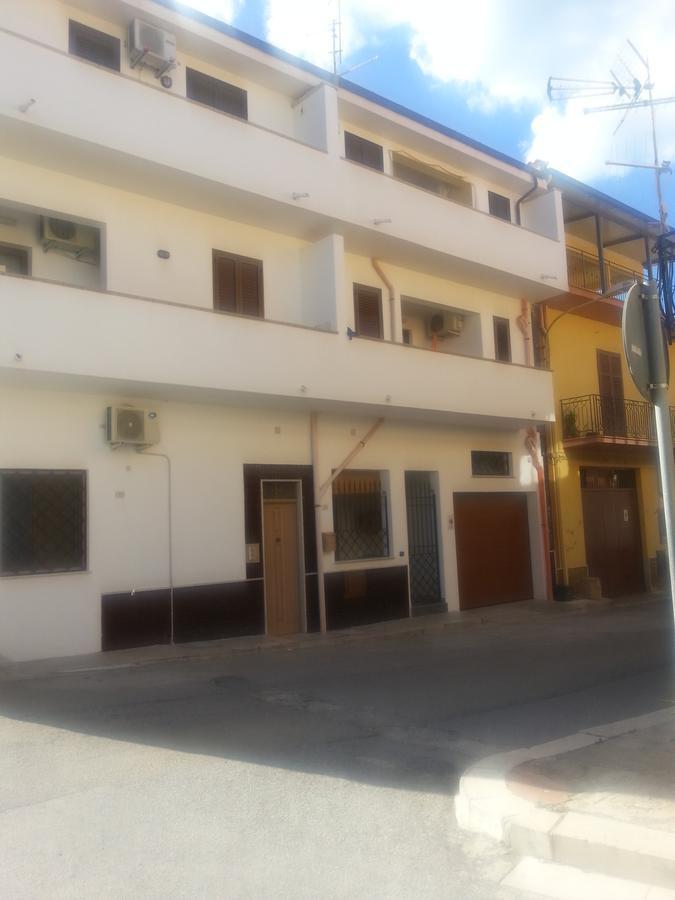 Rosy'S Apartments Трапето Екстериор снимка